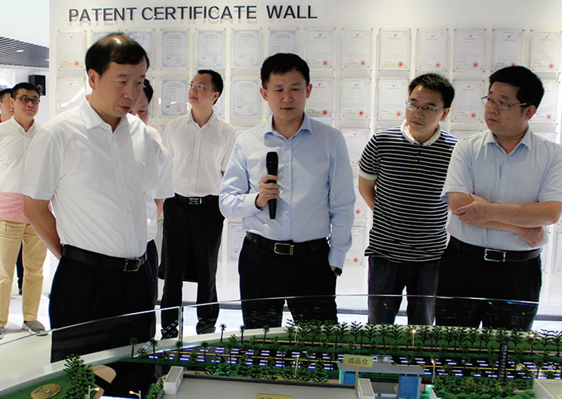 领导来访：2018.9东莞市市长肖亚非伟德国际1946bv官网调研